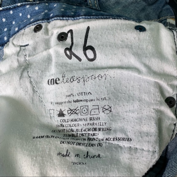 One Teaspoon polka dot destroyed bandit shorts - Picture 7 of 8